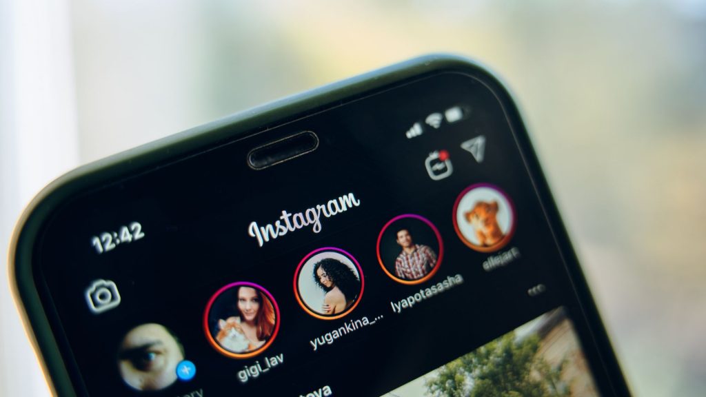 Social Media App: Instagram